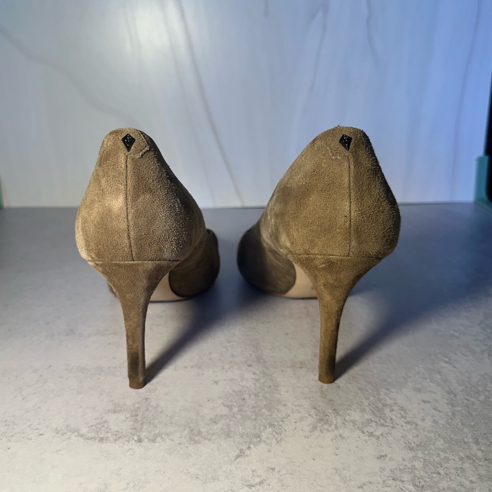 🌟SALE🌟 Sam Edelman Tristan Suede Women’s Pump - Khaki Color Size 8.5 - Picture 2 of 5